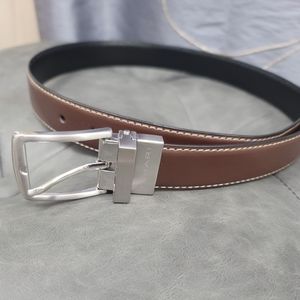 Tahari reversible belt